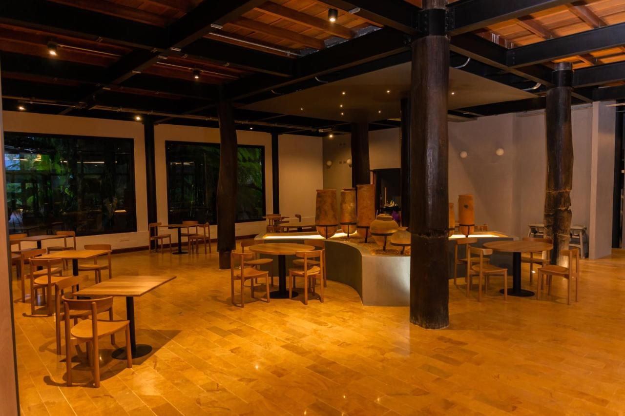מלון מניזאלס Termales El Otono מראה חיצוני תמונה The interior of the restaurant
