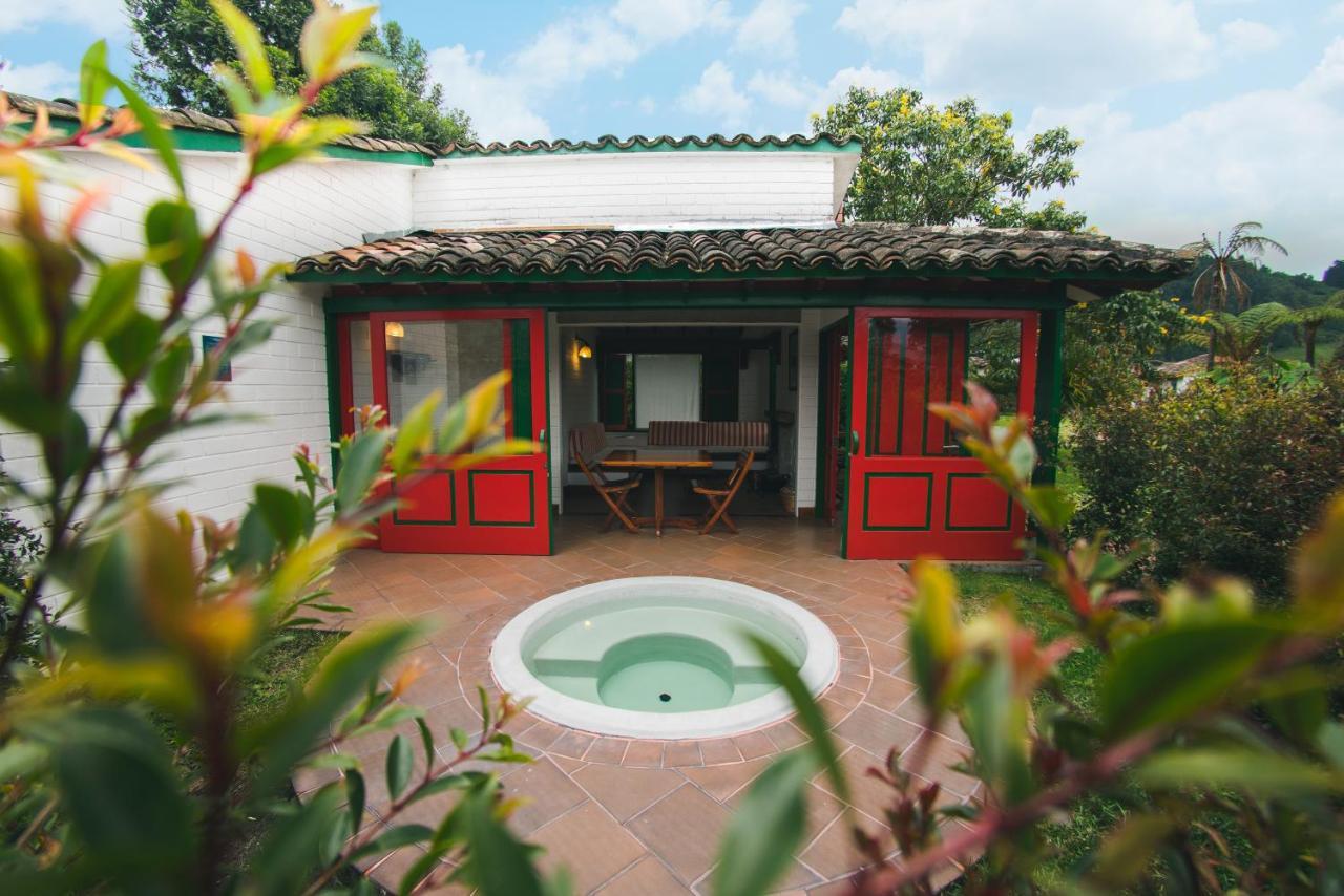 מלון מניזאלס Termales El Otono מראה חיצוני תמונה A typical house in El Tintero