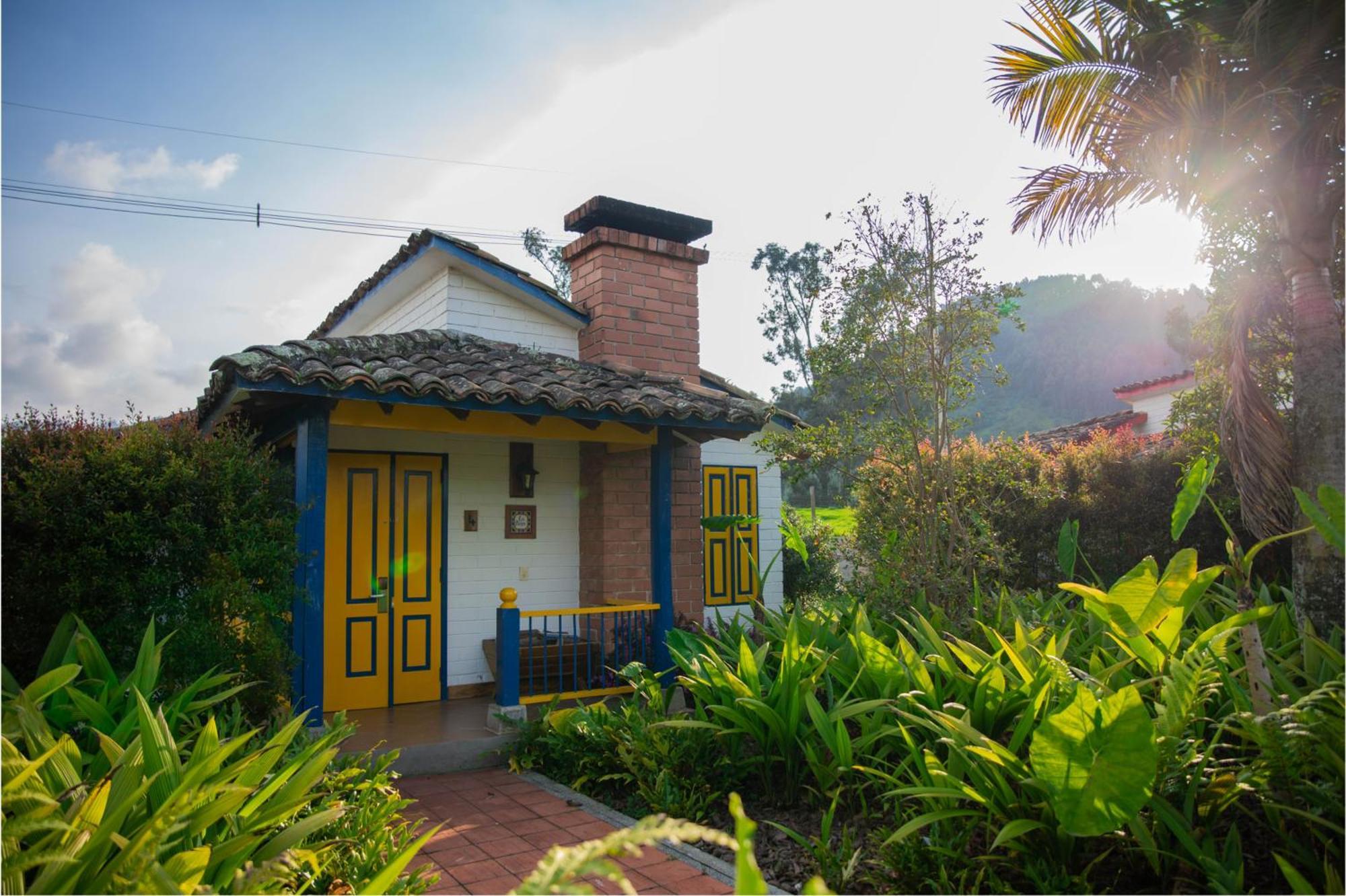 מלון מניזאלס Termales El Otono מראה חיצוני תמונה A house in El Peñón