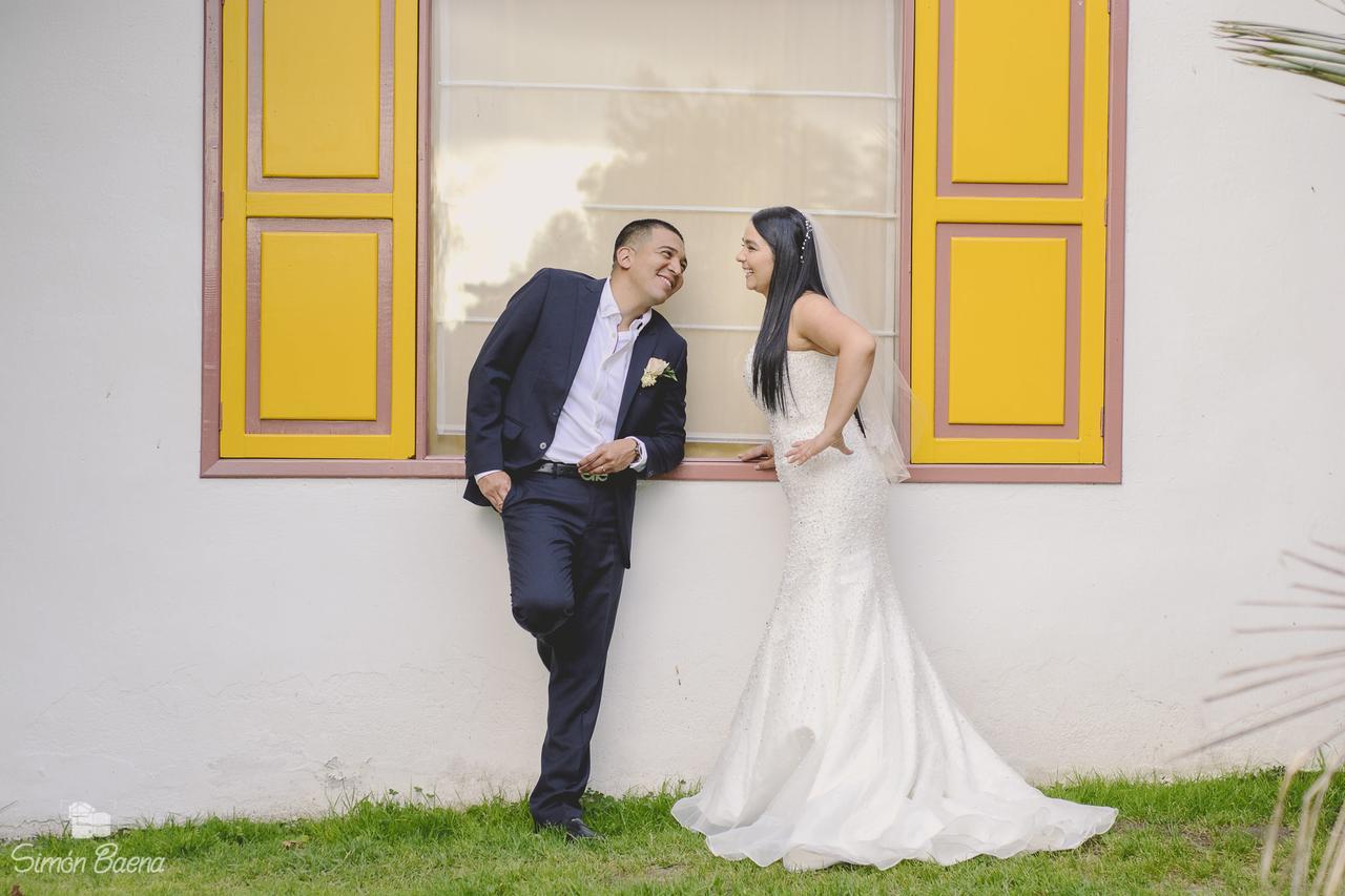 מלון מניזאלס Termales El Otono מראה חיצוני תמונה A newlywed couple