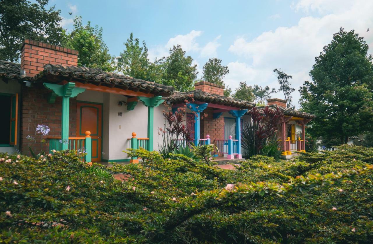 מלון מניזאלס Termales El Otono מראה חיצוני תמונה Casa de Piedra